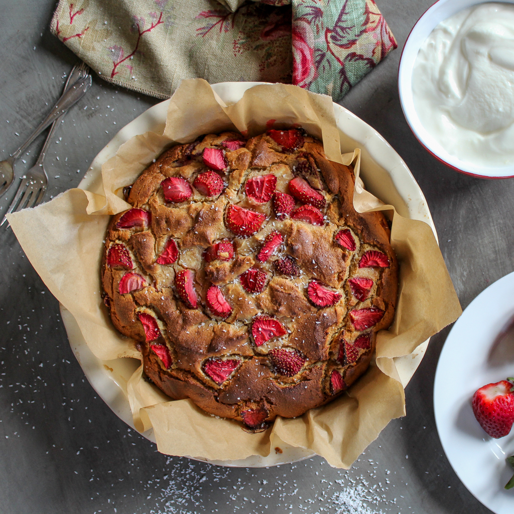 Rustic Paleo strawberry & yoghurt blender bread