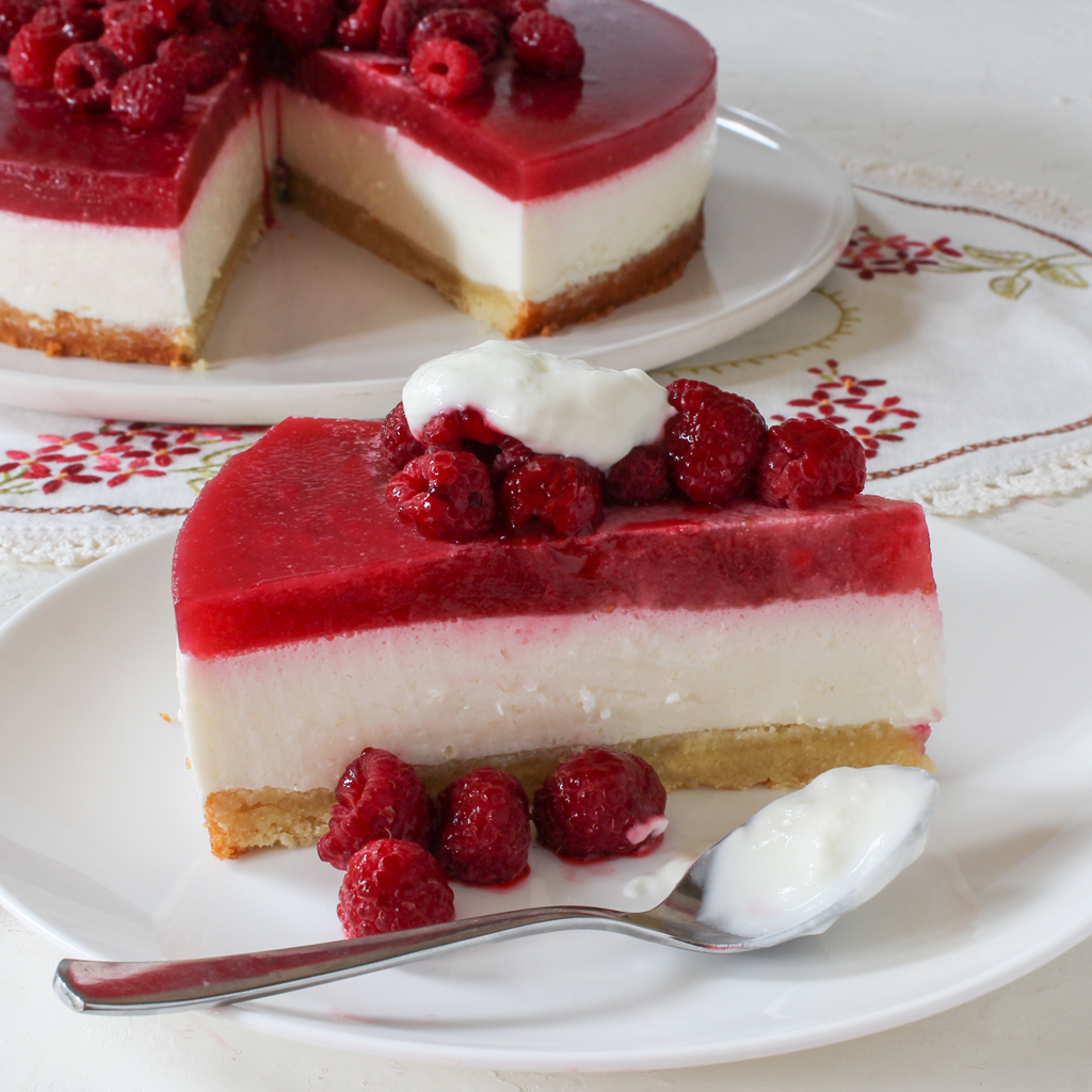 Yoghurt and raspberry jelly cheesecake (GAPS/SCD)